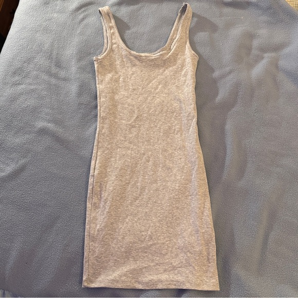 NWOT CottonOn Supreme Gray Sleeveless Tank Bodycon Dress with Lace Trim - Picture 2 of 8